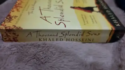 Libro 'A Thousand Splendid Suns' - miniatura 1