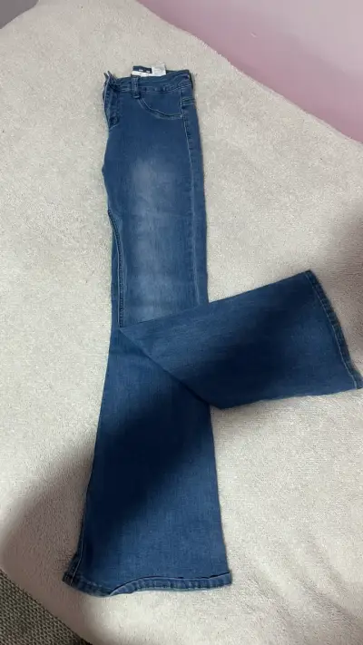 Jeans azul clásico - miniatura 1