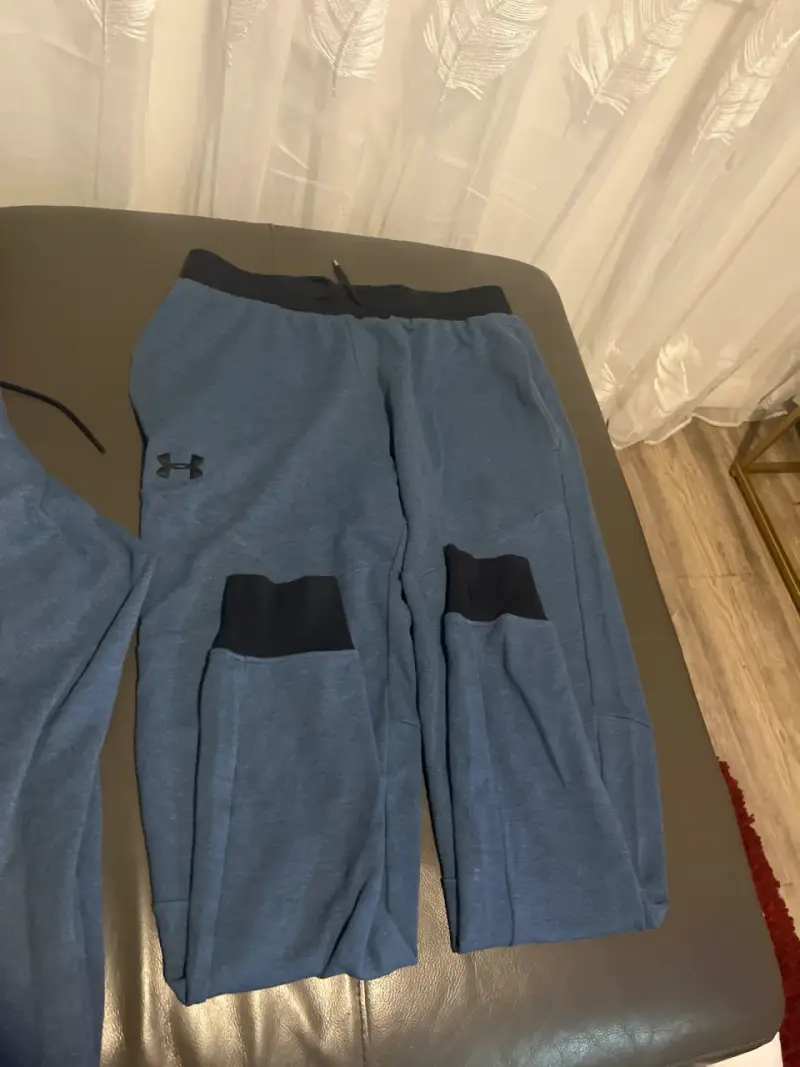 Conjunto deportivo azul con capucha - 2