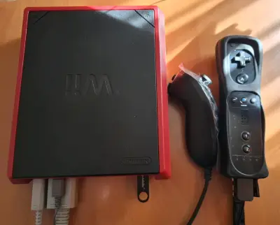 Consola Wii mini con accesorios y cables - miniatura 3