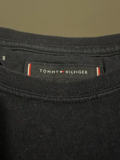 Polera negra de algodón - miniatura 2