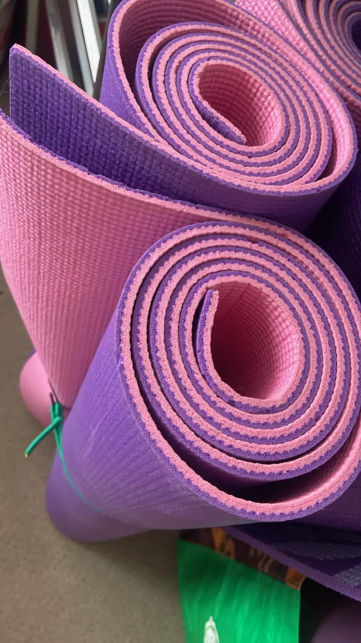 Mat de yoga seminuevo - 2