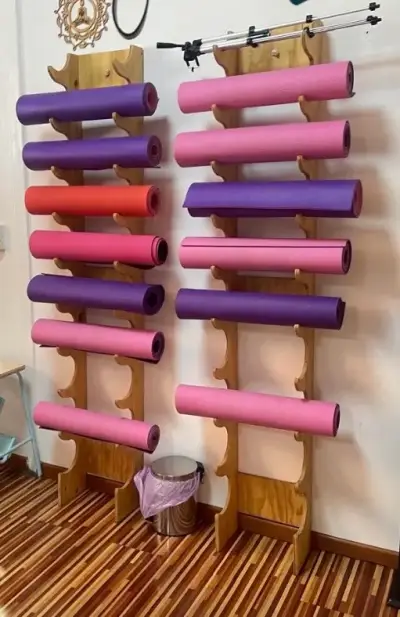 Mat de yoga seminuevo - miniatura 3