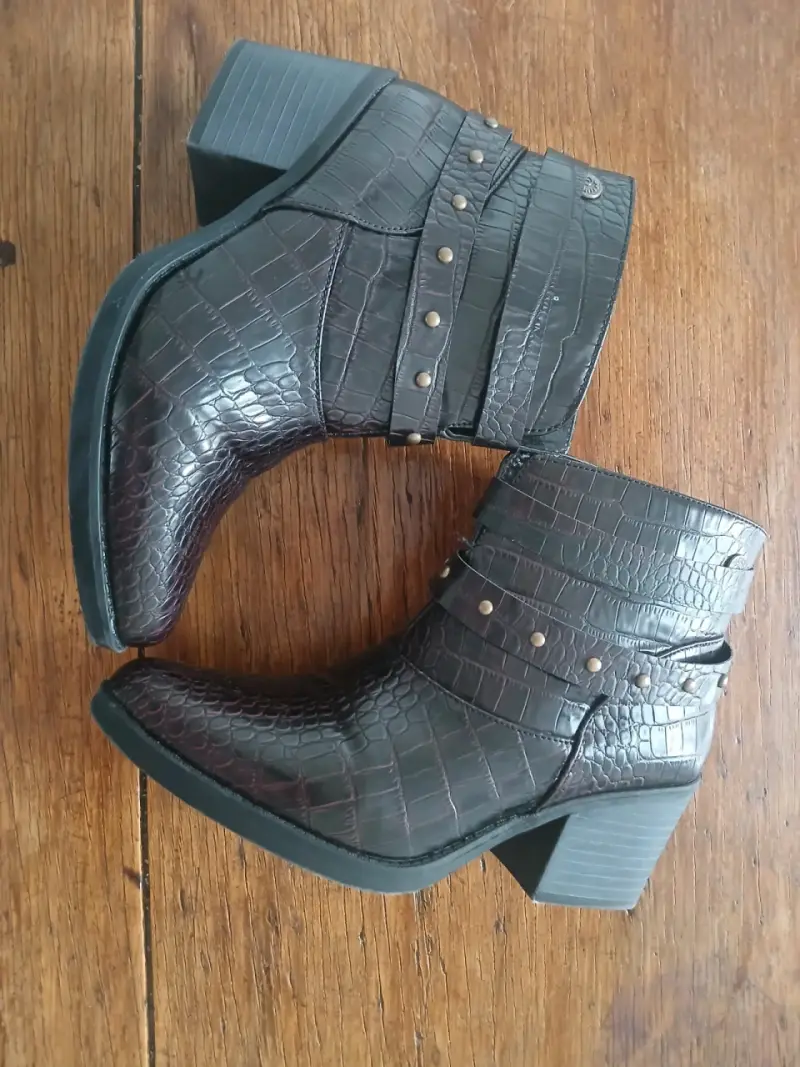 Zapatos de tacón negro estilo chunky - 3