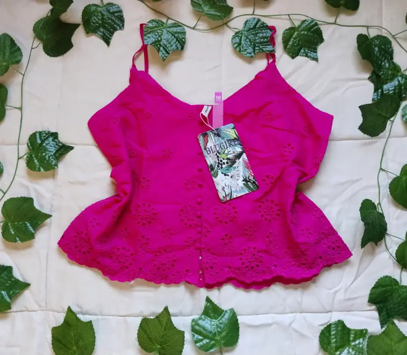 Blusa rosada con lindos detalles - 1