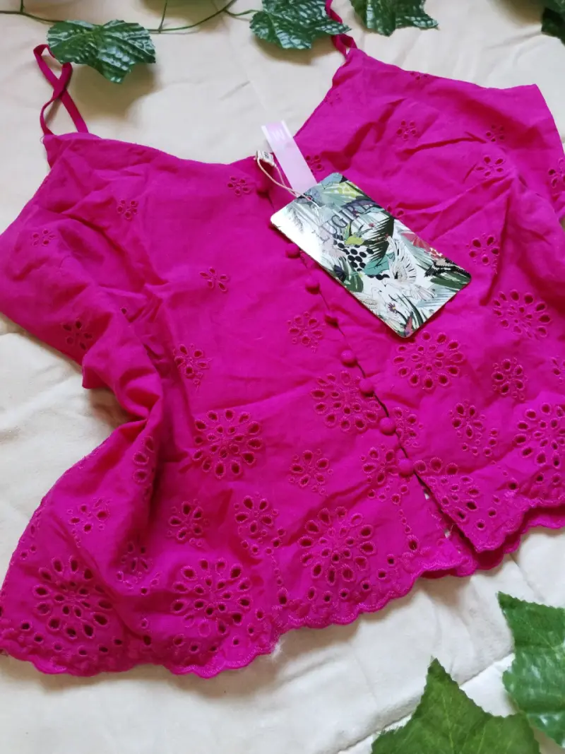 Blusa rosada con lindos detalles - 2