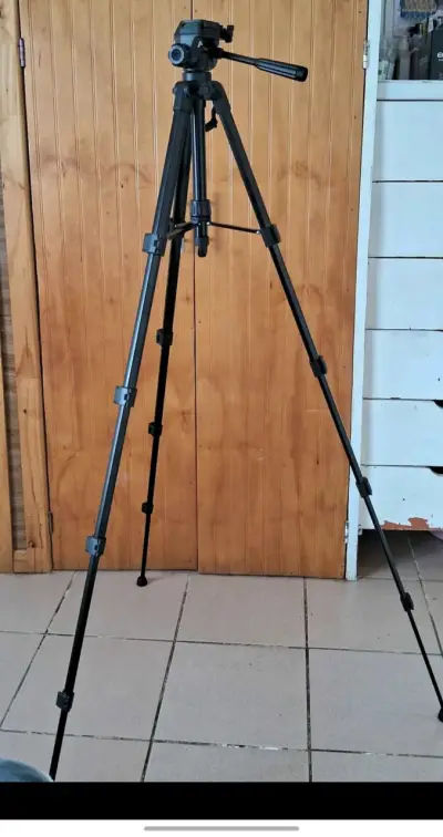 Trípode para cámara negro altura has 1.70 CM - miniatura 3