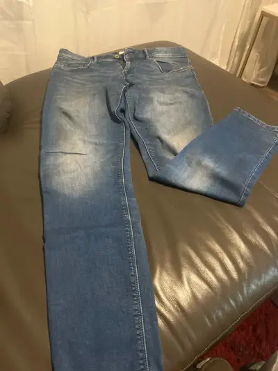Jeans azul desgastado - miniatura 1
