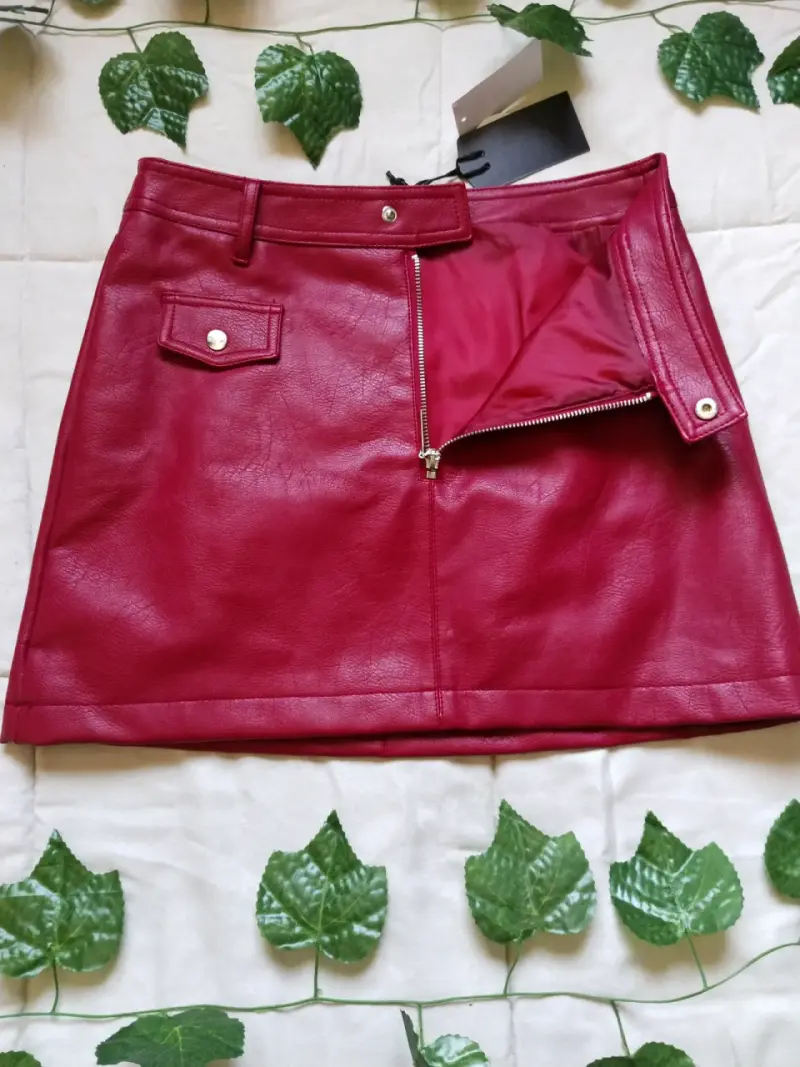 Falda roja de cuero Mossimo - 5