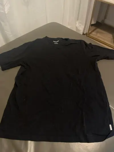 Polera negra básica - miniatura 1
