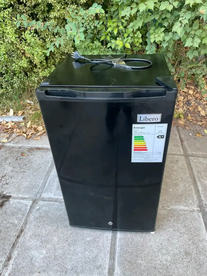 Refrigerador Libero A+ negro - 2