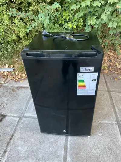 Refrigerador Libero A+ negro - miniatura 2