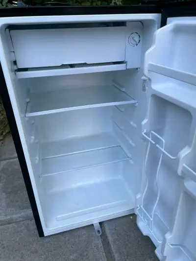 Refrigerador Libero A+ negro - miniatura 3