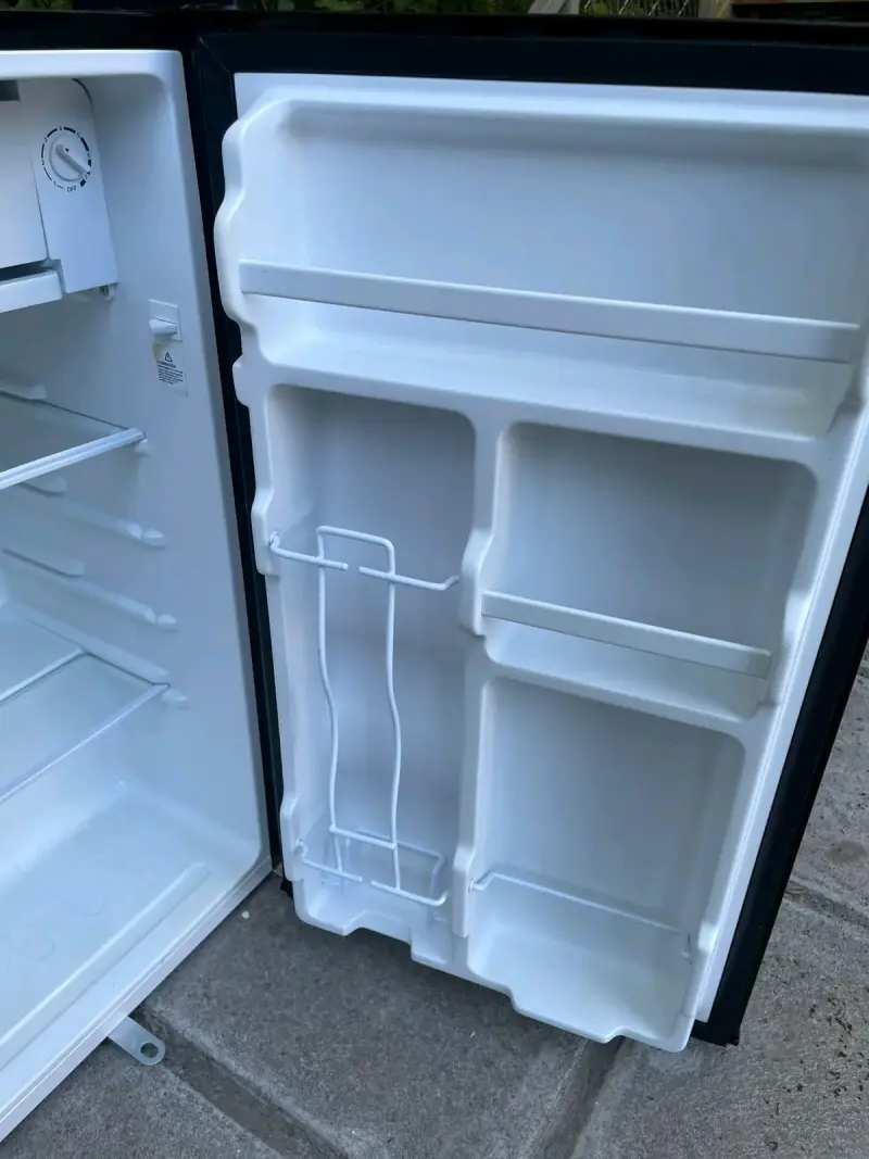 Refrigerador Libero A+ negro - 5