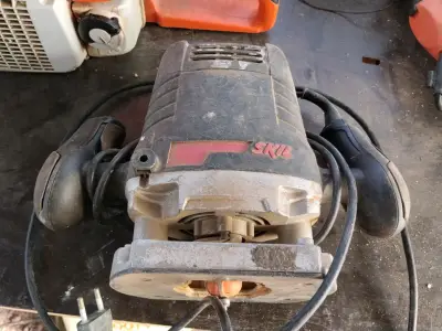 Fresadora Skil eléctrica usada - miniatura 1