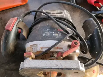 Fresadora Skil eléctrica usada - miniatura 2