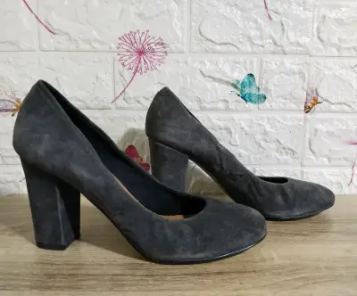 Zapatos de tacón gris Via Uno - miniatura 1