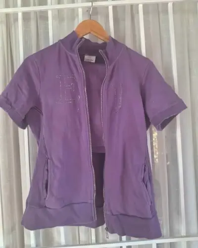 Chaqueta morada con cremallera - miniatura 3