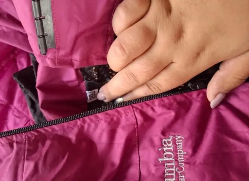 Chaqueta impermeable rosada - 2