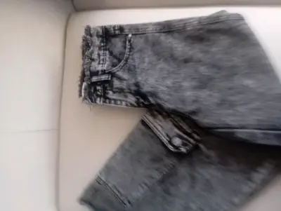 Jeans anchos color negro - miniatura 4
