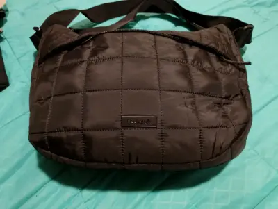 Bolso Reebok acolchado negro - miniatura 1
