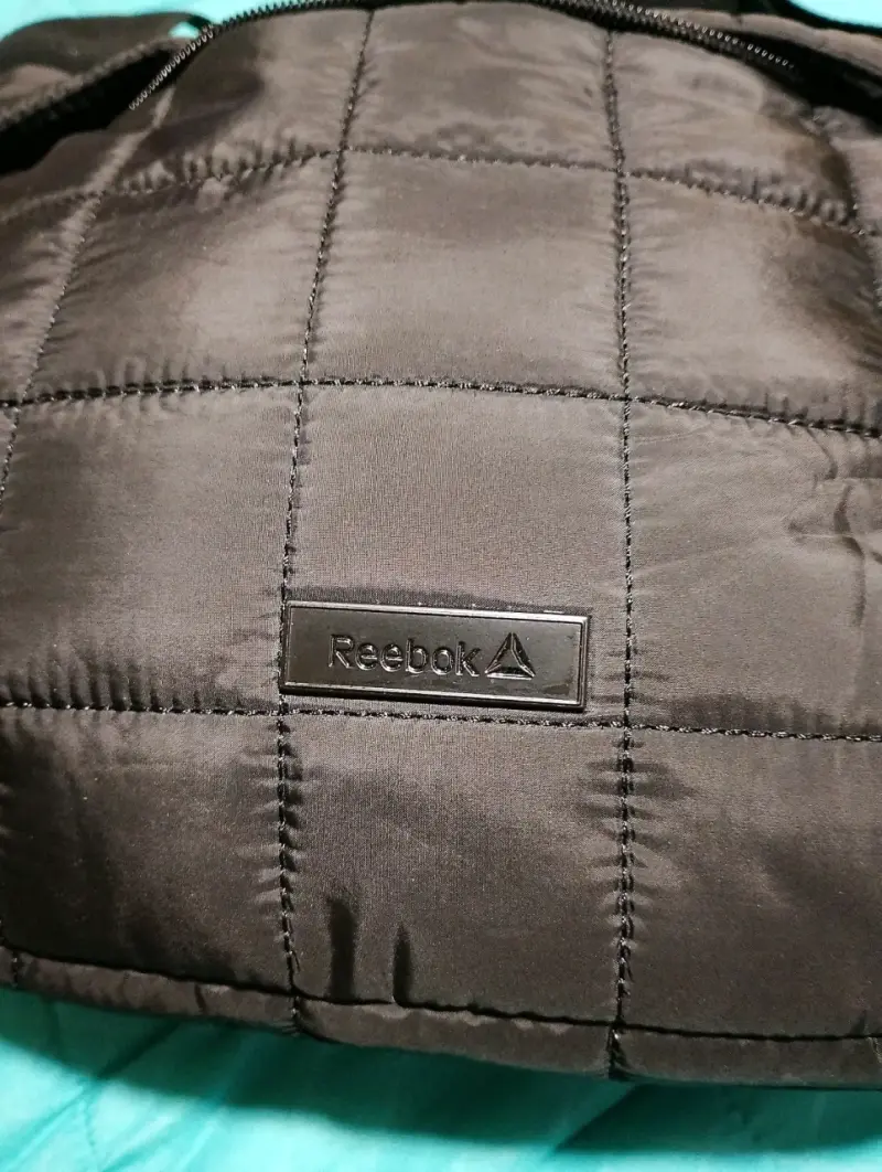 Bolso Reebok acolchado negro - 2