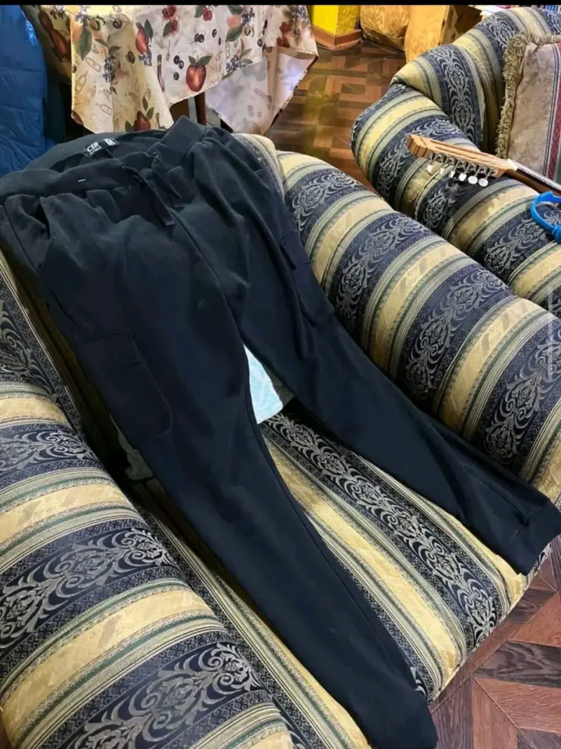 Pantalones deportivos negros