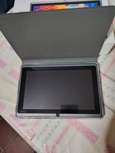 Tablet PC 7 pulgadas Crelander - miniatura 2