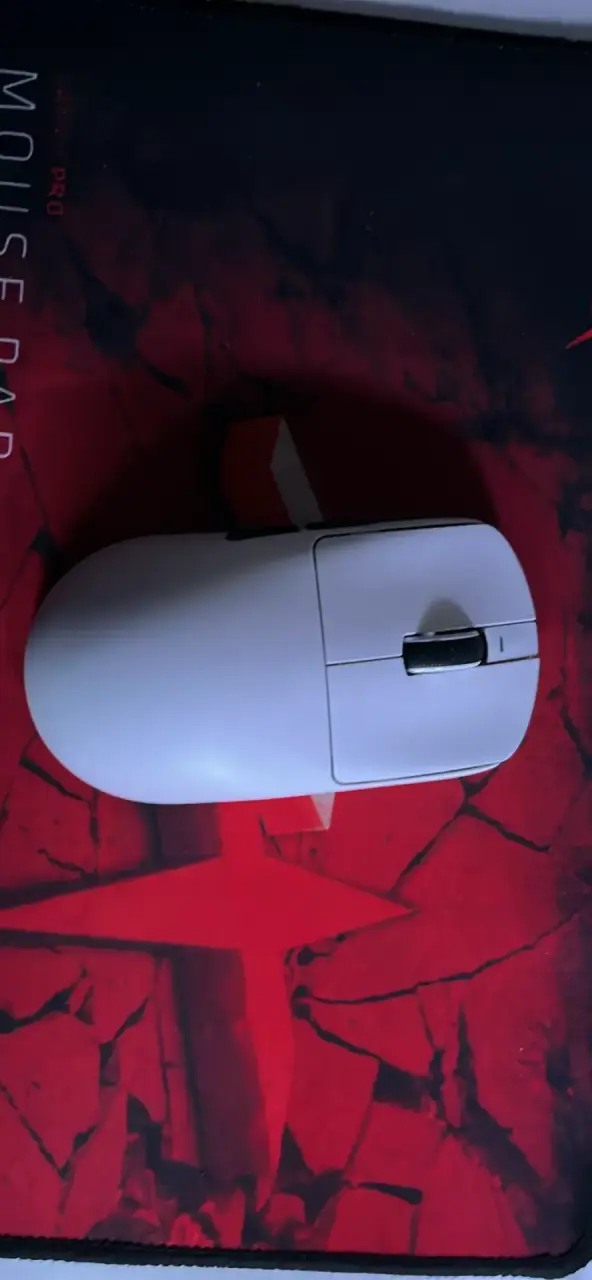 PC Gamer con gabinete iluminado - 4