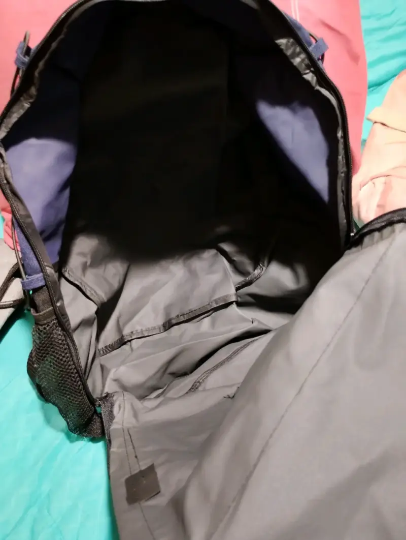 Mochila negra con logo - 2