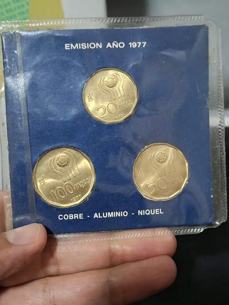 Set monedas emisión 1977 Mundial Futbol Argentina - 2
