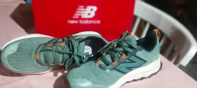Zapatillas New Balance verdes nuevas - miniatura 2