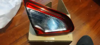 Foco izquierdo portalón Nissan Qashqai - miniatura 6