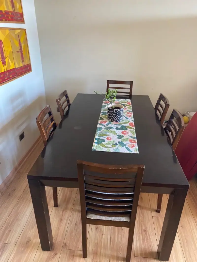 Mesa comedor y sillas madera - 2