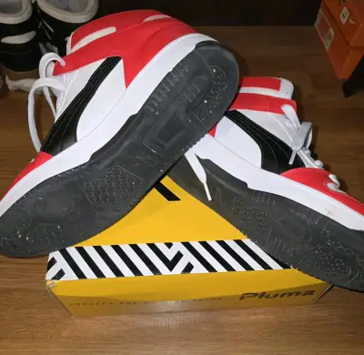 Zapatillas Puma blancas y rojas - miniatura 6