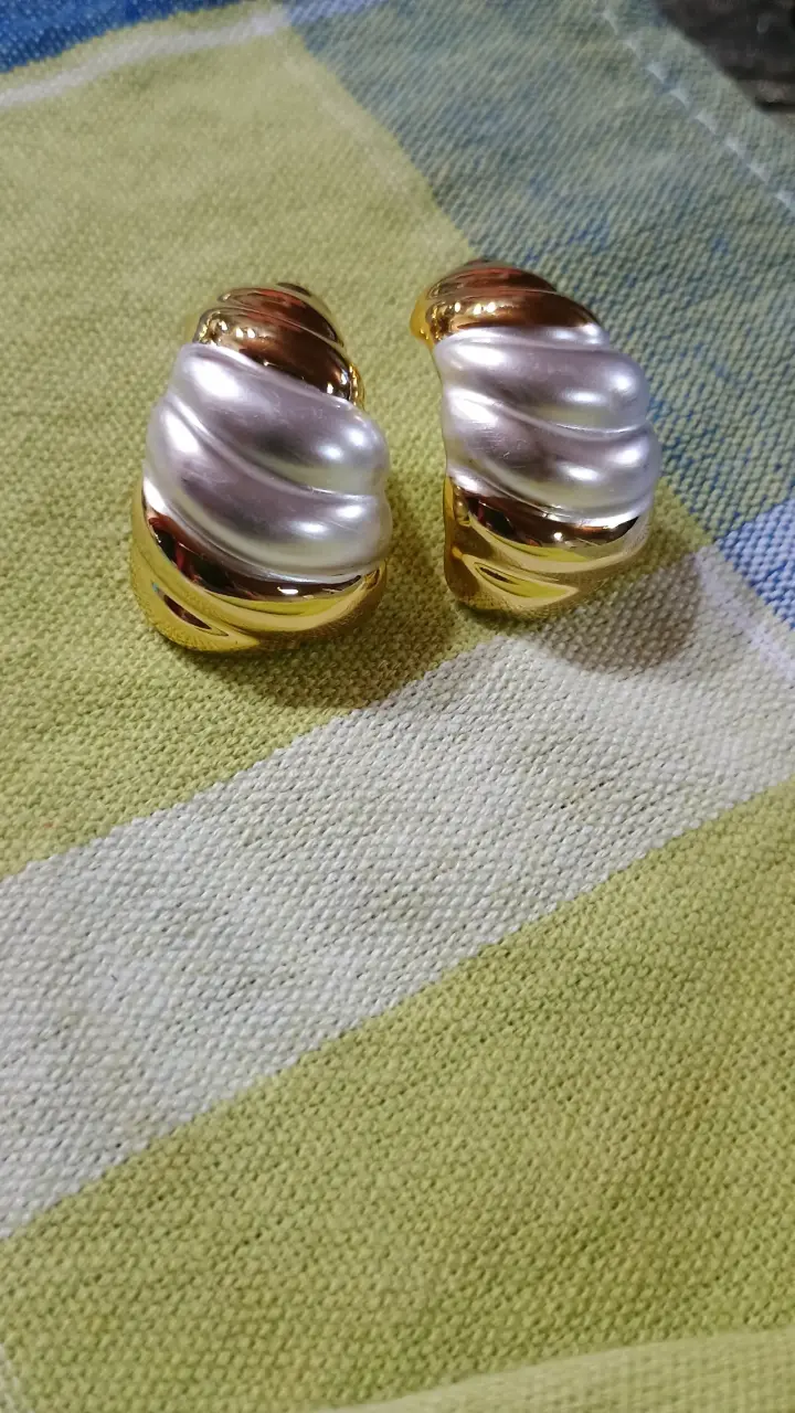 Aros vintage dorados y perlas - 2