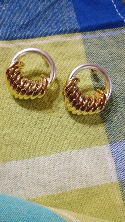Aros vintage dorados y perlas - miniatura 3