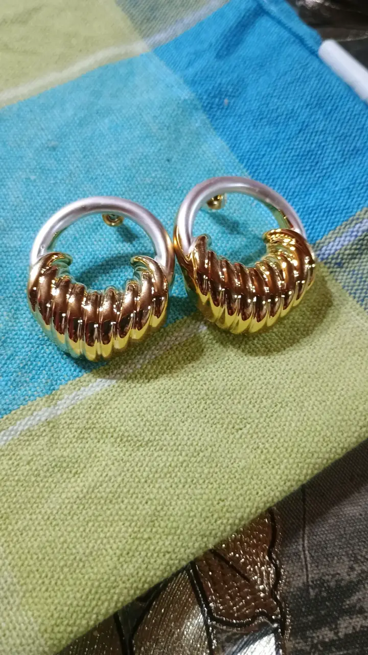 Aros vintage dorados y perlas - 6