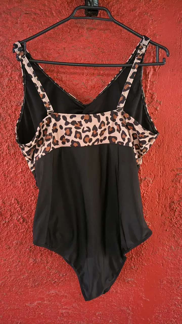 Traje de baño estampado animal print sin uso 4XL - 3