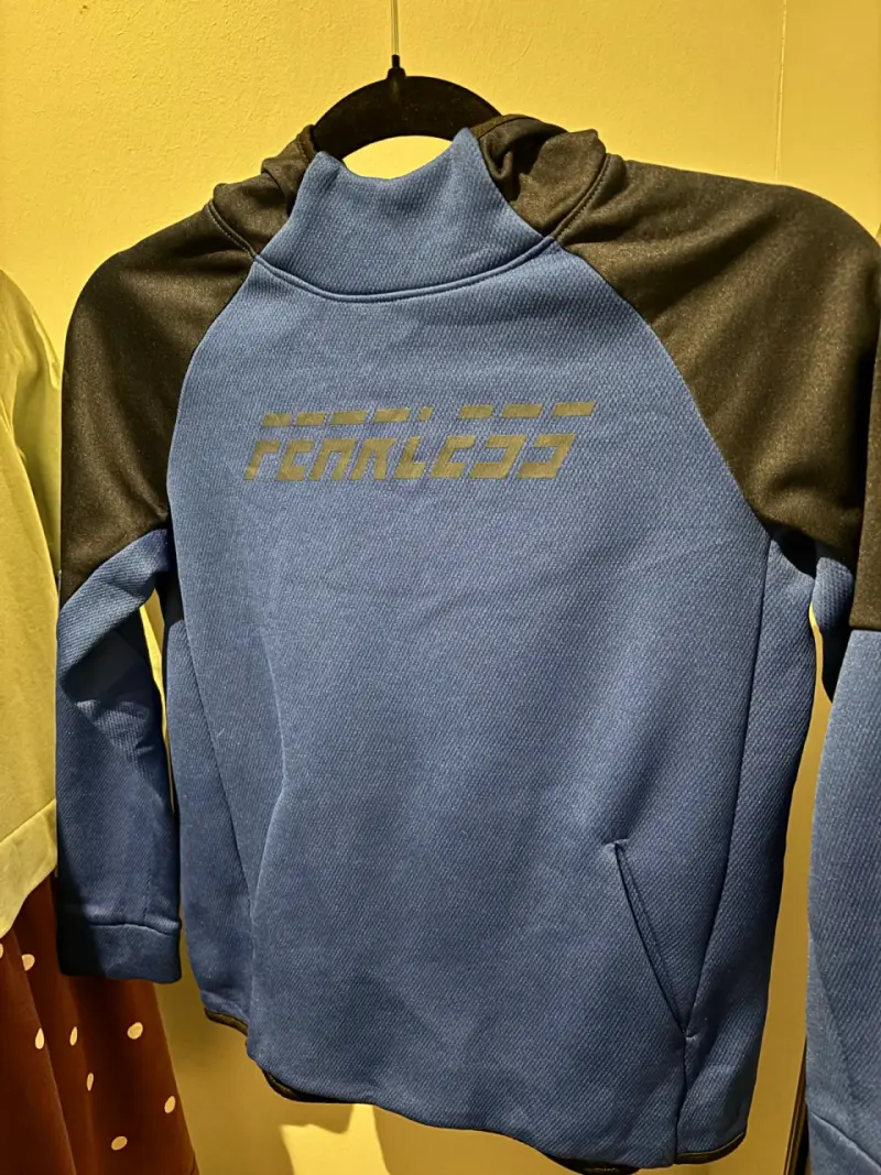 Polerón azul con capucha deportivo talla 10/12 - 1
