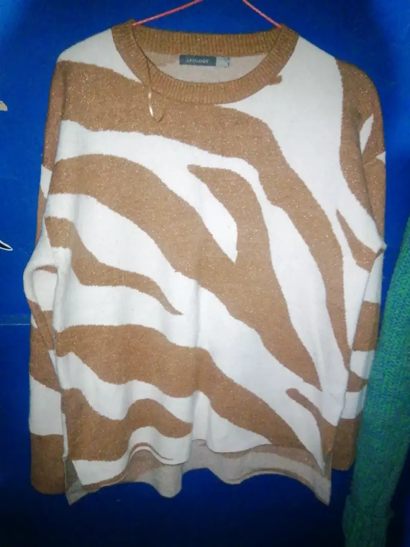 Suéter animal print marrón