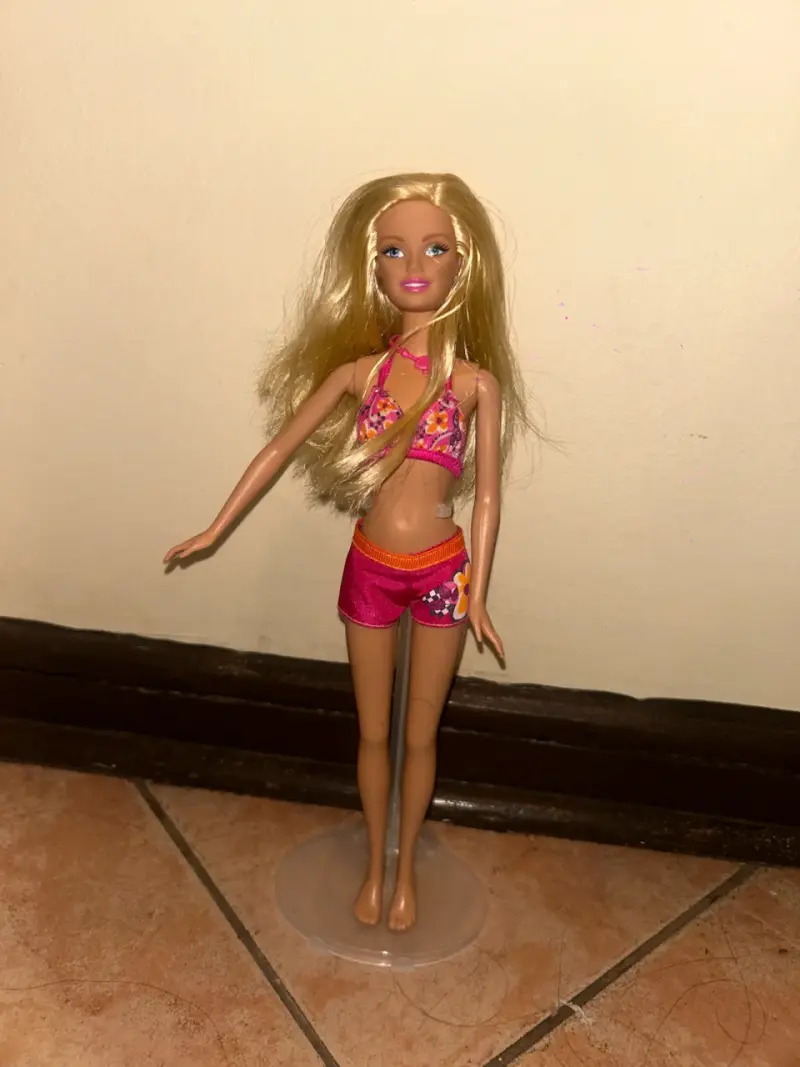 Barbie a mermaid tale 2009