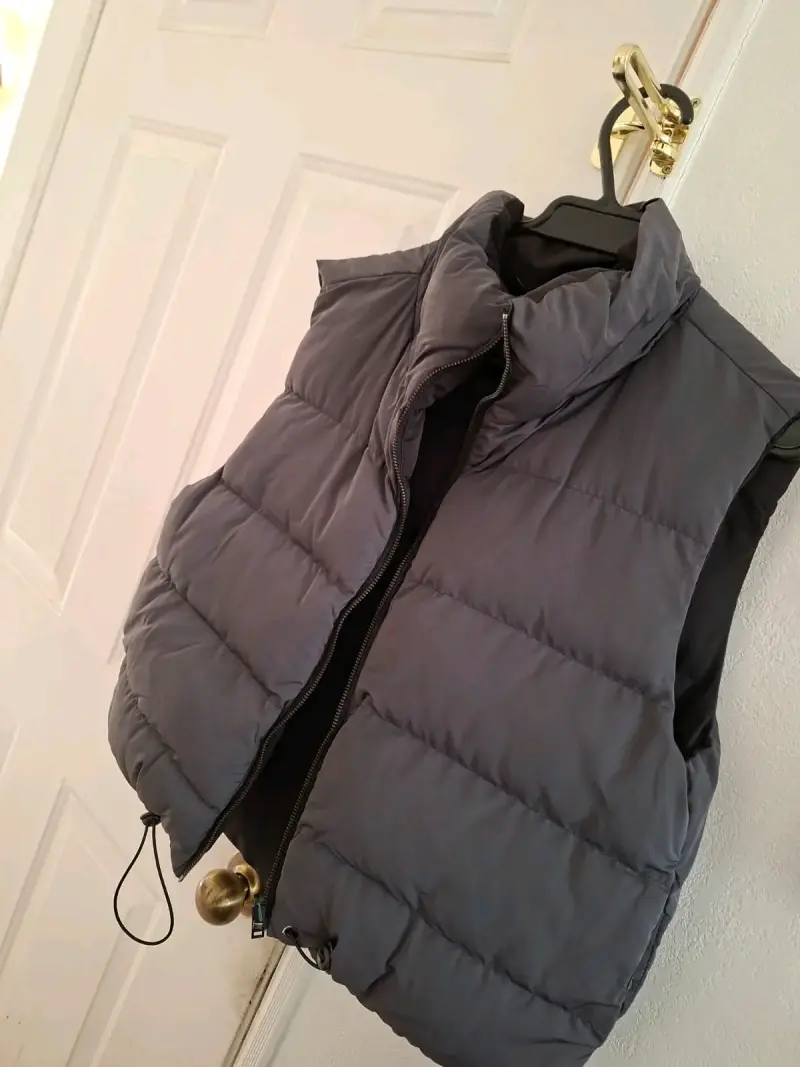 Chaqueta acolchado gris sin mangas - 1