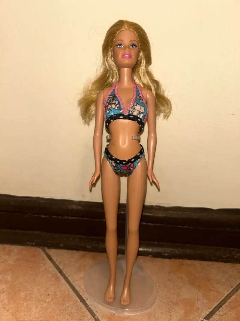Barbie a mermaid tale 2009