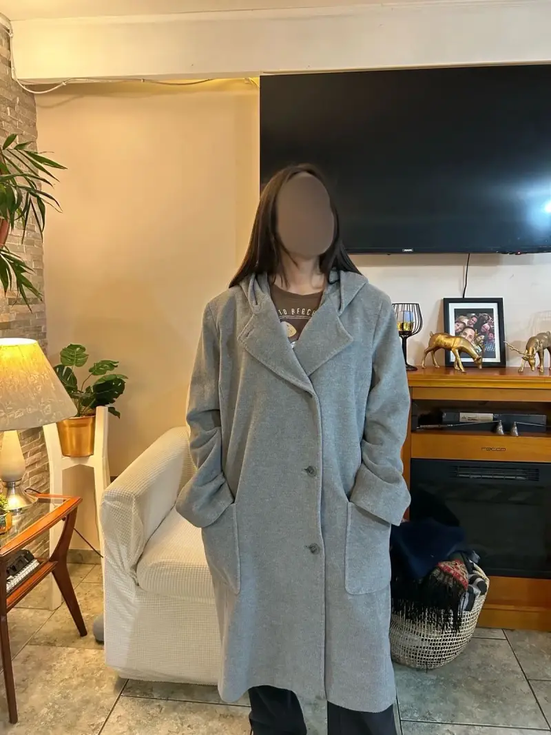 Abrigo gris elegante