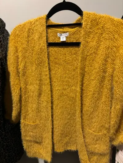Cardigan amarillo Primark talla 7/8 - miniatura 1
