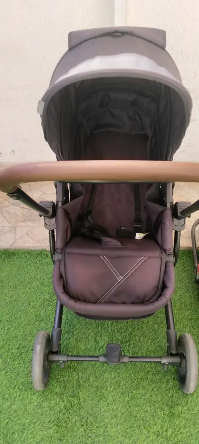 Coche de bebé con silla negra - miniatura 3