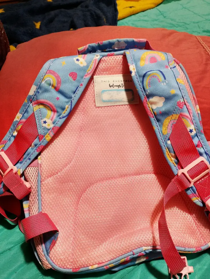 Mochila infantil con arcoiris - 4