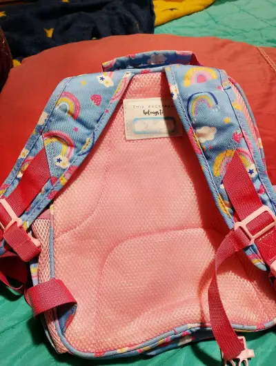 Mochila infantil con arcoiris - miniatura 4