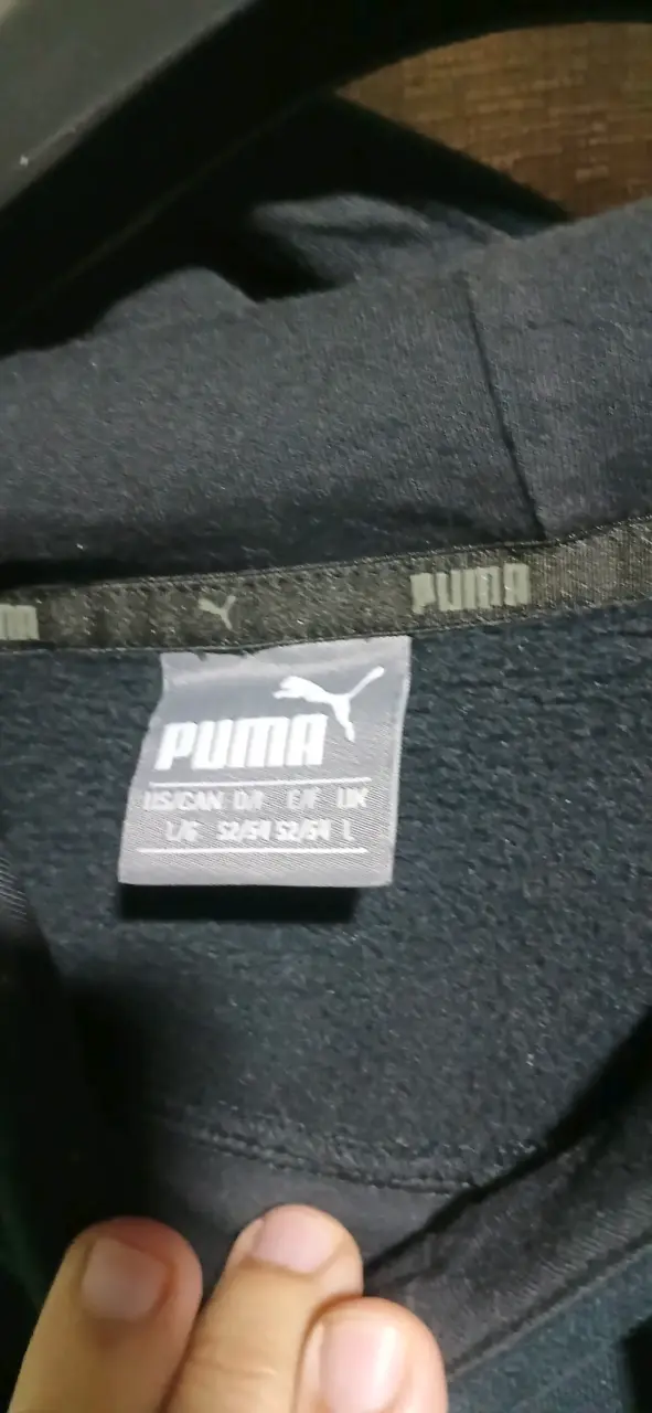 Polerón negro con logo blanco Puma - 3